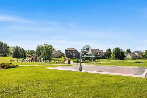 5217 107th Avenue N Brooklyn Park MN 55443