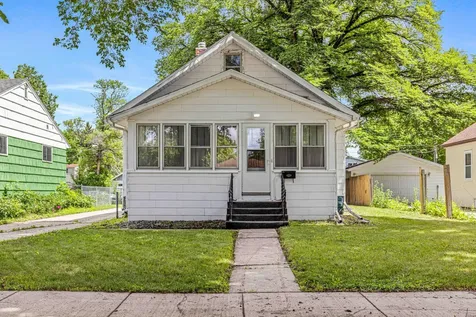 1513 11th Street N Fargo ND 58102