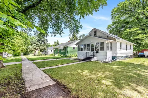 1513 11th Street N Fargo ND 58102
