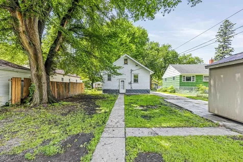 1513 11th Street N Fargo ND 58102