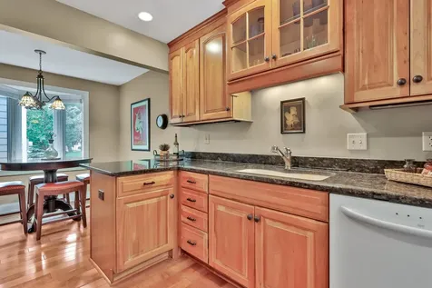 8264 Kingslee Road Bloomington MN 55438