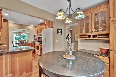 8264 Kingslee Road Bloomington MN 55438