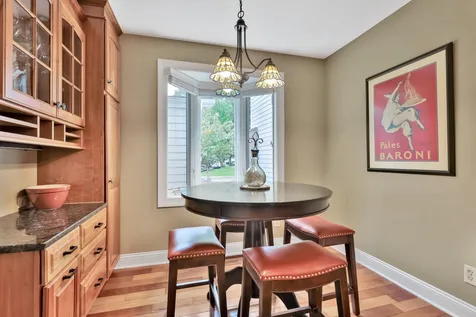 8264 Kingslee Road Bloomington MN 55438