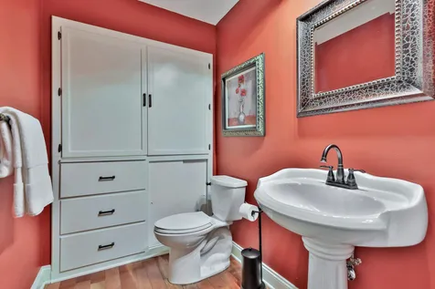 8264 Kingslee Road Bloomington MN 55438
