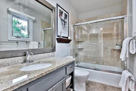 8264 Kingslee Road Bloomington MN 55438