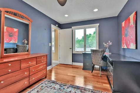 8264 Kingslee Road Bloomington MN 55438