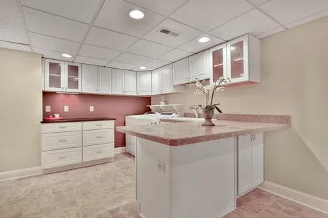 8264 Kingslee Road Bloomington MN 55438