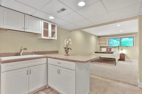 8264 Kingslee Road Bloomington MN 55438