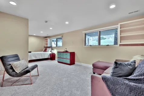 8264 Kingslee Road Bloomington MN 55438