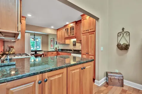 8264 Kingslee Road Bloomington MN 55438