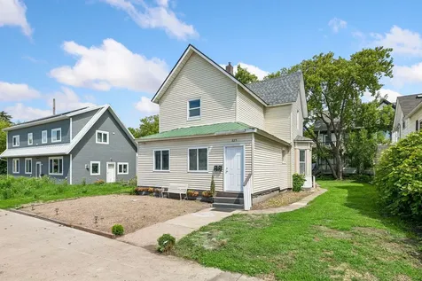 825 18th Avenue NE Minneapolis MN 55418