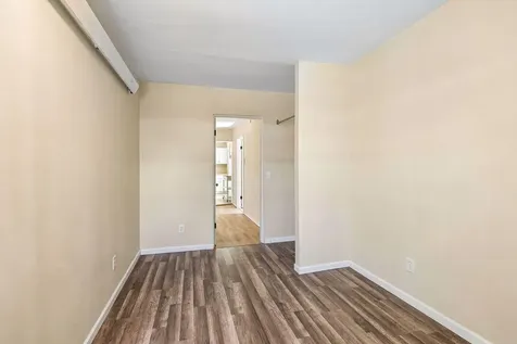 825 18th Avenue NE Minneapolis MN 55418