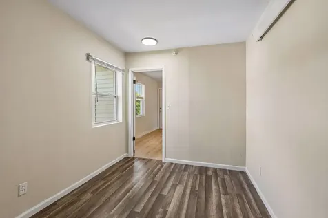 825 18th Avenue NE Minneapolis MN 55418