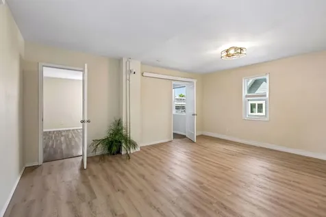 825 18th Avenue NE Minneapolis MN 55418