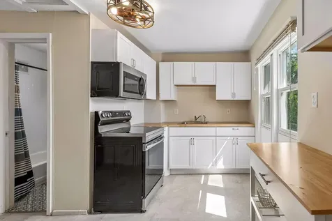 825 18th Avenue NE Minneapolis MN 55418