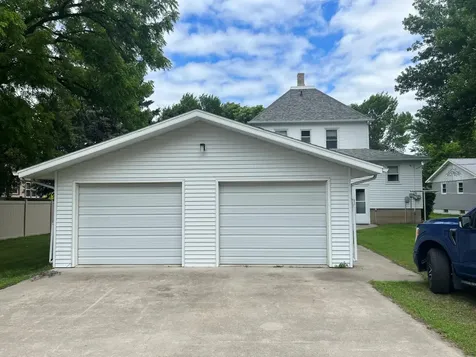 408 1st Avenue SW Hankinson ND 58041