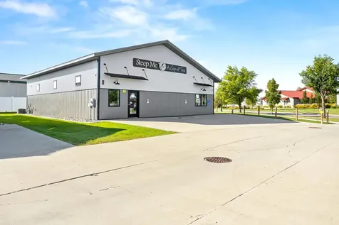 5498 51st Avenue S Fargo ND 58104