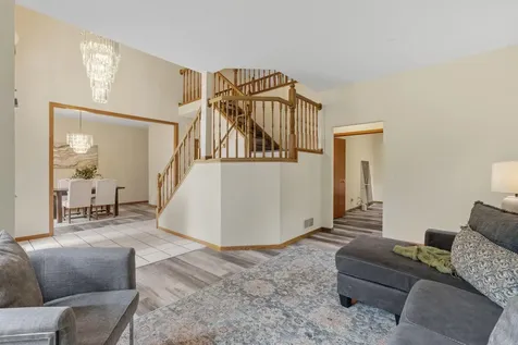 547 Abbey Way Mendota Heights MN 55120