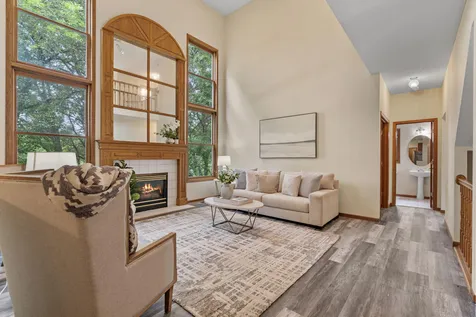 547 Abbey Way Mendota Heights MN 55120