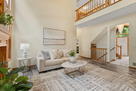 547 Abbey Way Mendota Heights MN 55120