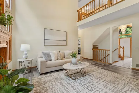 547 Abbey Way Mendota Heights MN 55120