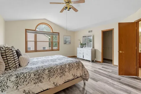 547 Abbey Way Mendota Heights MN 55120
