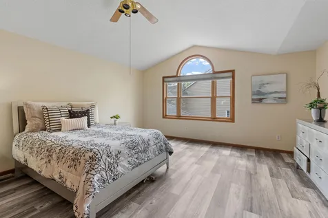 547 Abbey Way Mendota Heights MN 55120