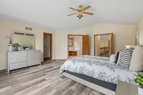 547 Abbey Way Mendota Heights MN 55120
