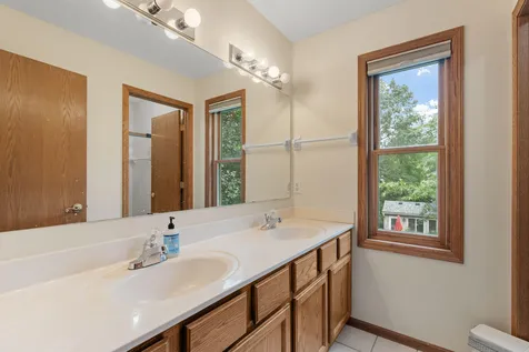 547 Abbey Way Mendota Heights MN 55120