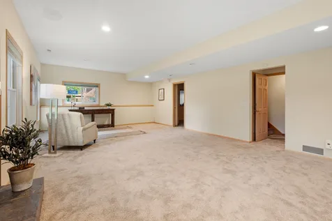 547 Abbey Way Mendota Heights MN 55120