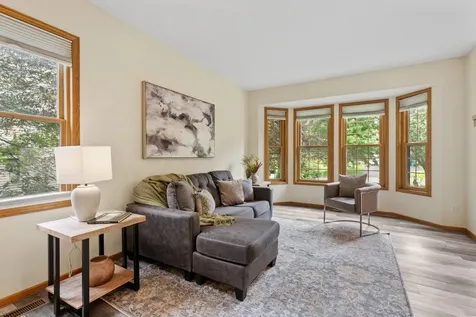 547 Abbey Way Mendota Heights MN 55120