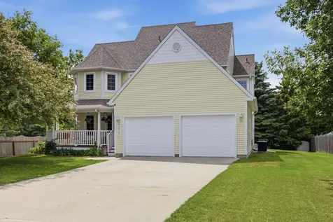 3921 5th Street S Moorhead MN 56560