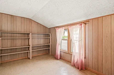 213 4th St W Carver MN 55315