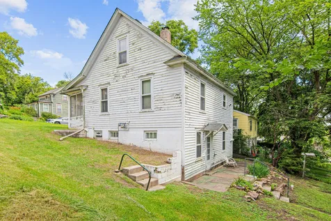 213 4th St W Carver MN 55315