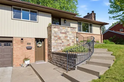 3404 Skycroft Drive Saint Anthony MN 55418