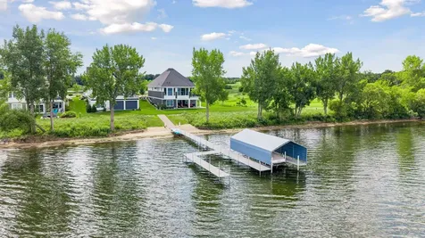 161 Lakeshore Circle Waconia MN 55387