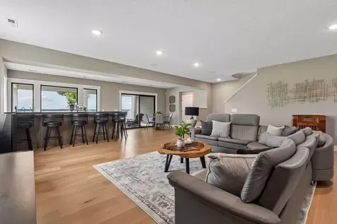 161 Lakeshore Circle Waconia MN 55387