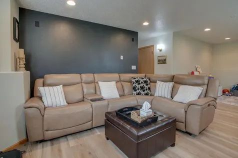 1087 Parkway Lane West Fargo ND 58078