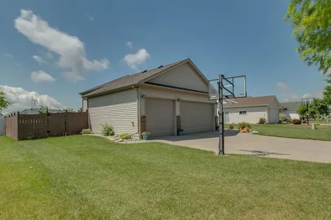 1087 Parkway Lane West Fargo ND 58078