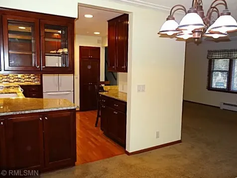 1627 Deerwood Drive South Saint Paul MN 55075