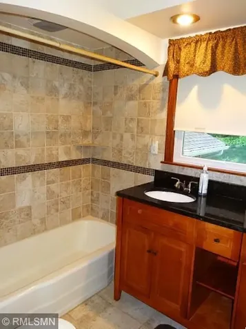 1627 Deerwood Drive South Saint Paul MN 55075