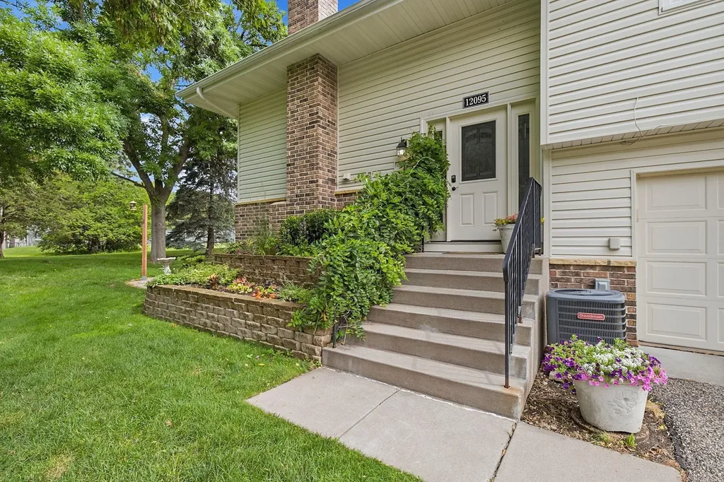 12095 71st Place N Maple Grove MN 55369