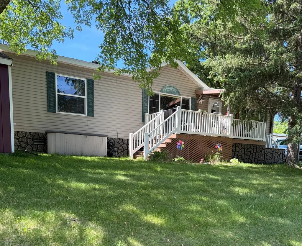 32989 Oak Street Detroit Lakes MN 56501