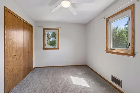 9116 34 1/2 Avenue N New Hope MN 55427