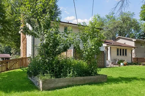 9116 34 1/2 Avenue N New Hope MN 55427