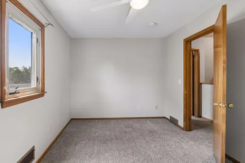 9116 34 1/2 Avenue N New Hope MN 55427
