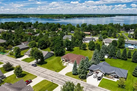 750 Lake Forest Circle Detroit Lakes MN 56501
