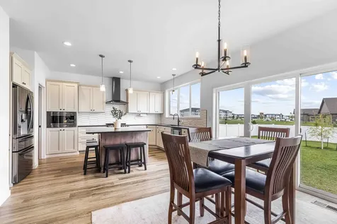 4212 Pine Parkway S Fargo ND 58104