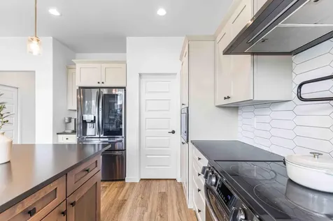 4212 Pine Parkway S Fargo ND 58104