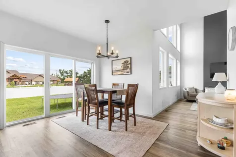 4212 Pine Parkway S Fargo ND 58104
